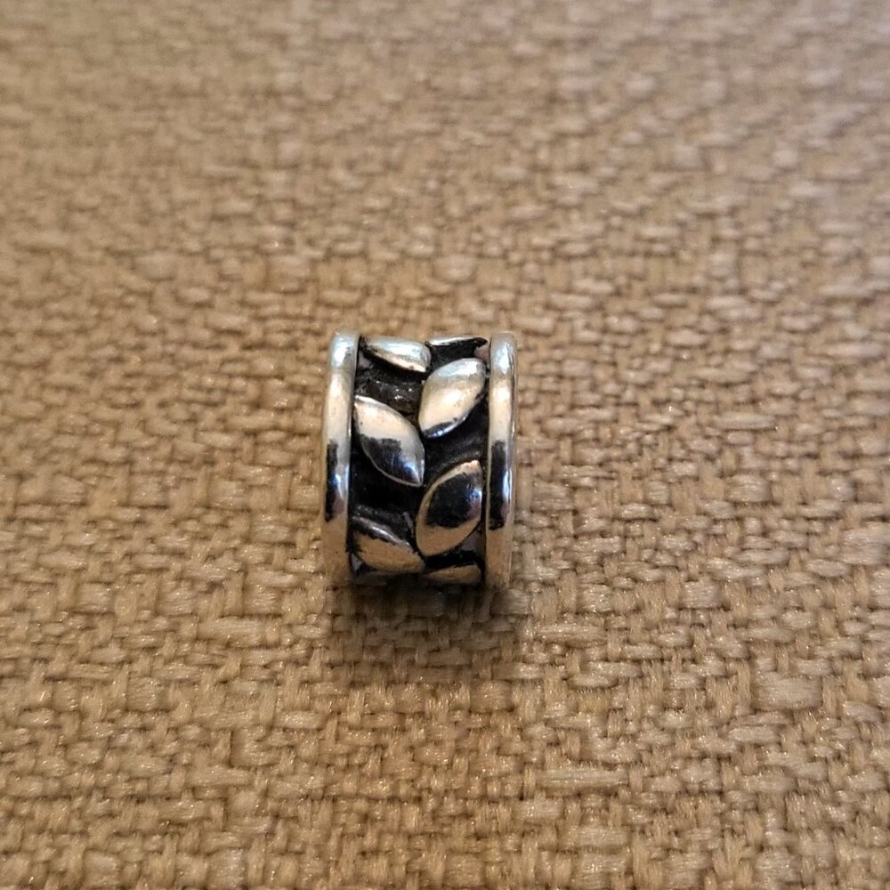 Chamilia Sterling Silver Leaves Charm